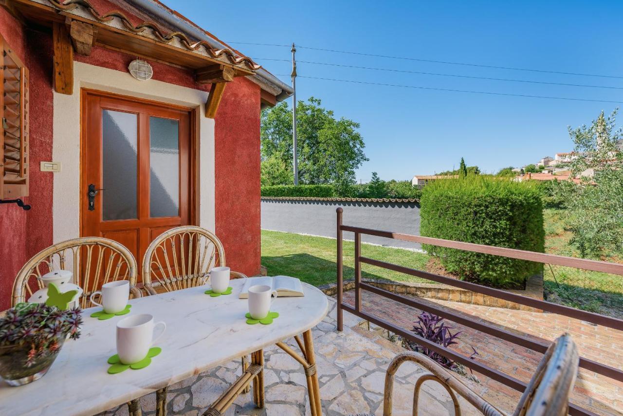 Apartment With Pool Višnjan المظهر الخارجي الصورة